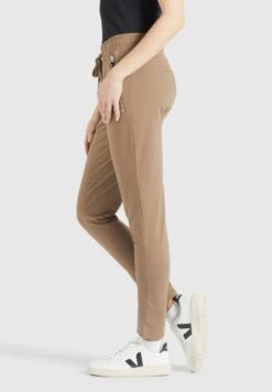 Khujo Pantalons De Survêtement Coupe Slim Pantalon Lyndsy Femme Noisette 13 Khujo Pantalons De Survêtement Coupe Slim Pantalon Lyndsy Femme Noisette -Khujo Soldes Magasin 0fbf041a2c47b52e79cd32041440d6c7