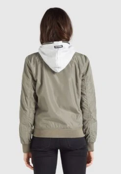 Khujo Vestes Dhiver Veste D’hiver LARIFA Femme Kaki -Khujo Soldes Magasin 0fdf38d1419753ac512417e5a300c528