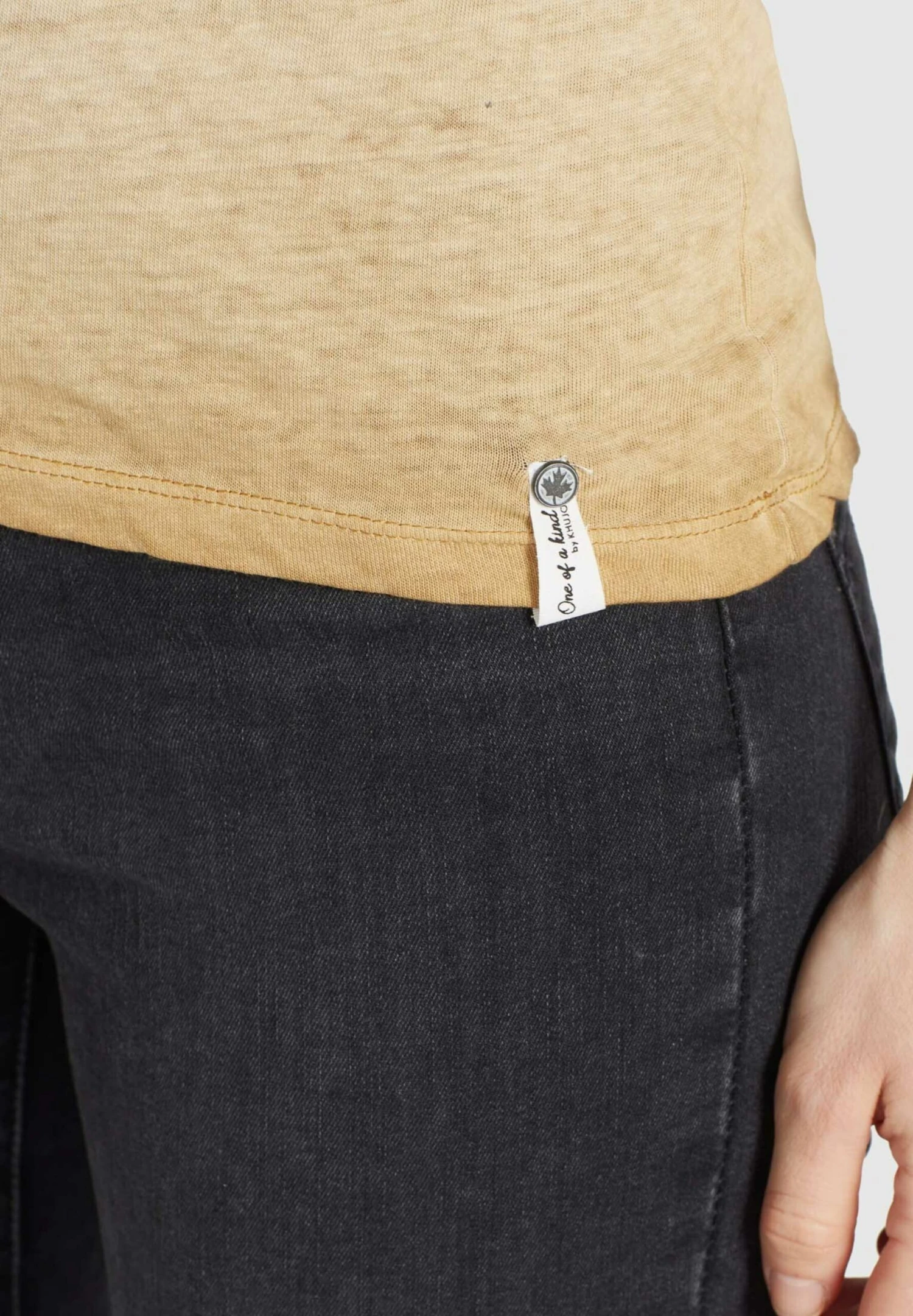 Khujo T-shirts T-shirt PERGOLA Femme Jaune Clair 9 Khujo T-shirts T-shirt PERGOLA Femme Jaune Clair – Image 7