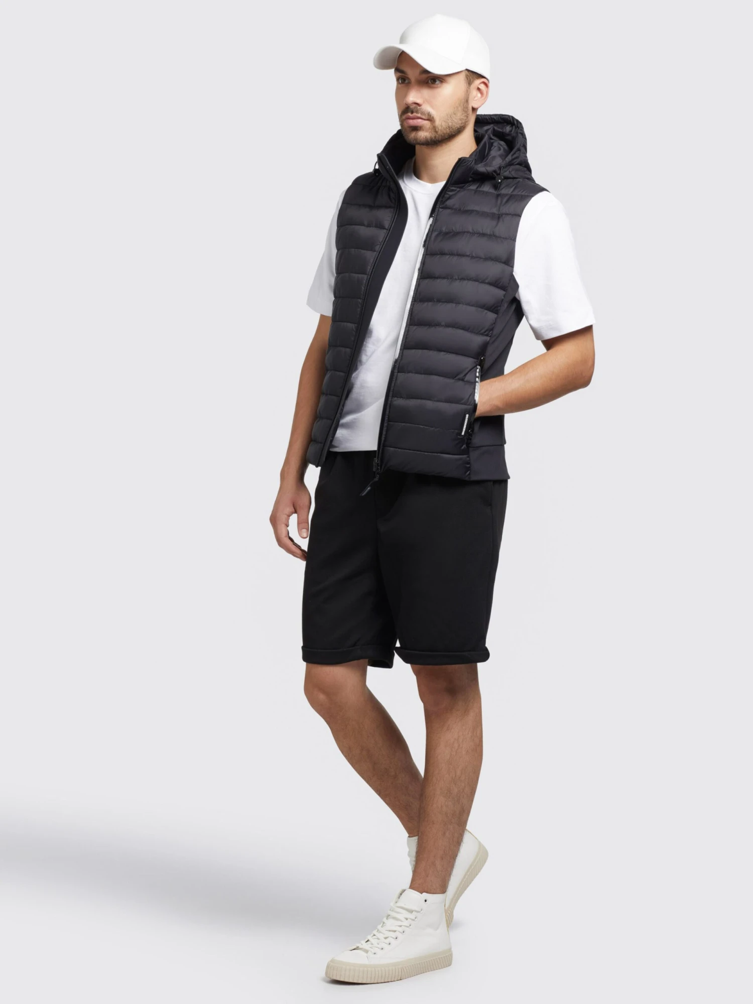 Khujo Vestes Sans Manches Gilet Homme Noir 5 Khujo Vestes Sans Manches Gilet Homme Noir – Image 3