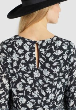 Khujo Mini-robes Robe Granata Femme Noir -Khujo Soldes Magasin 75b47da2e6bb53d13a05d92986a29761