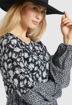 Khujo Mini-robes Robe Granata Femme Noir -Khujo Soldes Magasin 78de8d181e9a70a60c2ae8a76ce84af4