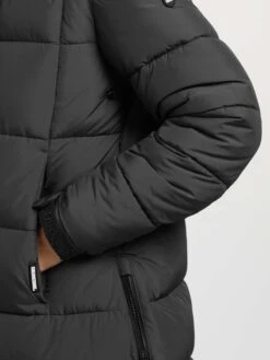 Khujo Manteaux Dhiver Manteau D’hiver Youma Femme Noir -Khujo Soldes Magasin 7bd3709d0a60bc5c41467593735fdd53