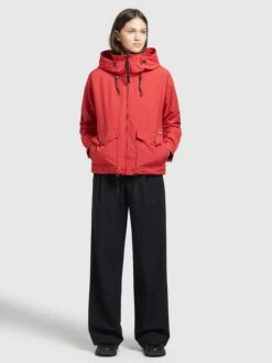Khujo Vestes De Mi-saison Veste Mi-saison BLAIR Femme Rouge -Khujo Soldes Magasin 7be508db224fc49935a776311458731e