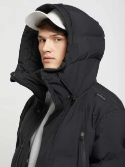 Khujo Vestes Dhiver Veste D’hiver Clide Homme Noir -Khujo Soldes Magasin 823efd13beb0ea707e9d2066d8eb3421