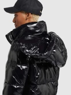 Khujo Manteaux Dhiver Manteau D’hiver Tonka Femme Noir -Khujo Soldes Magasin 97e988db3c124ef944793bde6e70e7d4