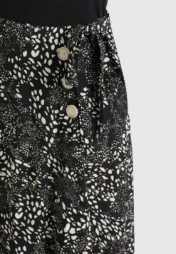 Khujo Jupes Longues Jupe Hepke Femme Noir -Khujo Soldes Magasin 9fd03bb24fb8b602679af2c886c41279