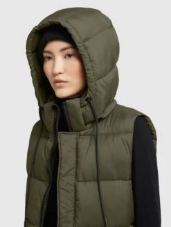 Khujo Vestes Sans Manches Gilet Eden Femme Kaki -Khujo Soldes Magasin c41c4bcaf14a02263770ff1ffe876720