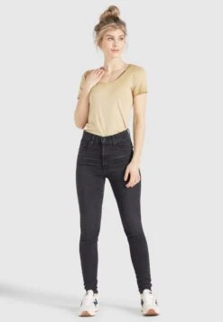 Khujo T-shirts T-shirt PERGOLA Femme Jaune Clair 15 Khujo T-shirts T-shirt PERGOLA Femme Jaune Clair -Khujo Soldes Magasin d4ccf2e0fdf64304f3168c5086a30339