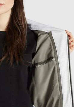 Khujo Vestes Dhiver Veste D’hiver LARIFA Femme Kaki -Khujo Soldes Magasin e9d603b5965635c05c531e0dbbde3887